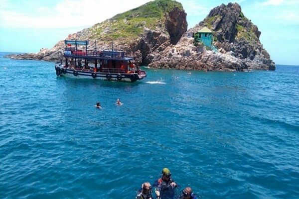 snorkeling in nha trang