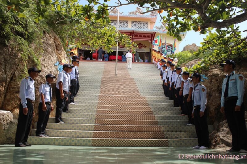 Tour đảo Yến Hòn Nội Nha Trang (7)