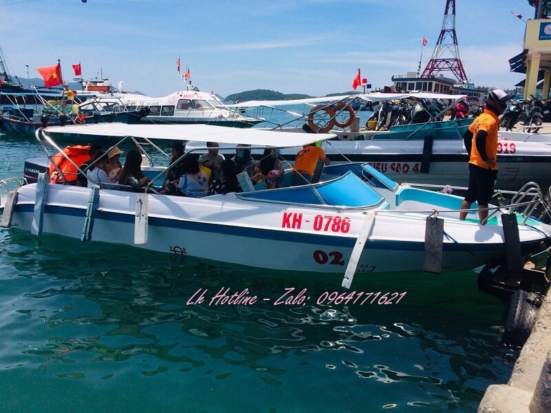 Thuê cano đi đảo Hòn Mun (7)