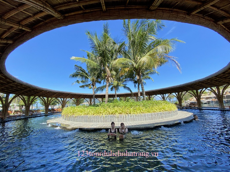 Hồ Jacuzzi Hòn Tằm