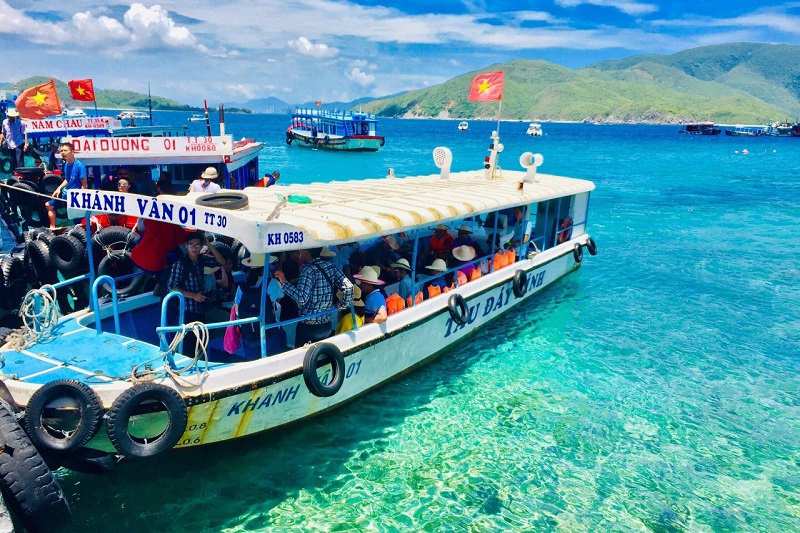 Bai Tranh Nha Trang Di Chuyen Cang