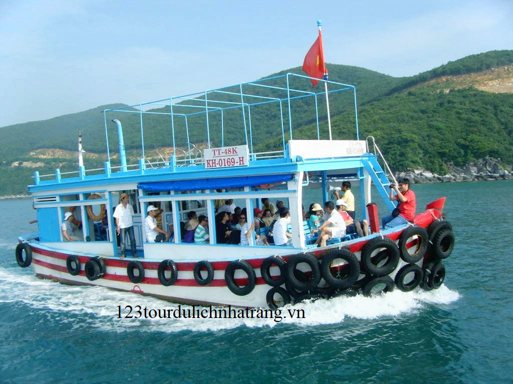 Thue Cano Nha Trang Tau Go